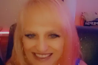 Sexy Milf Diamond - 58 - Image 1